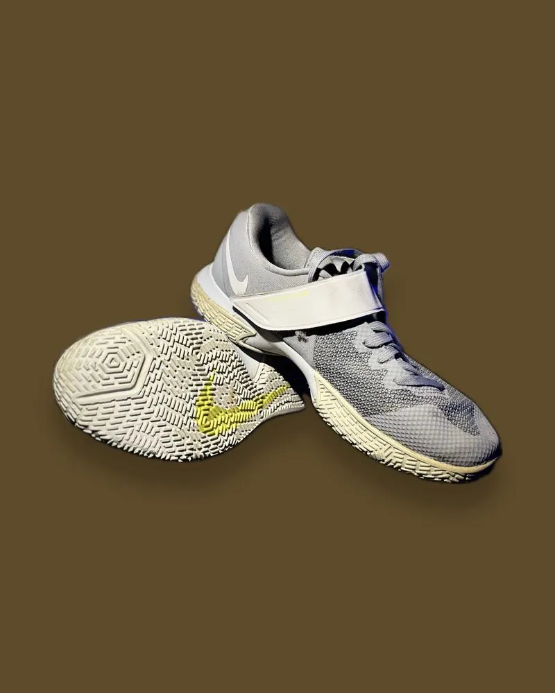 Nike Kyrie Flytrap II photo 1