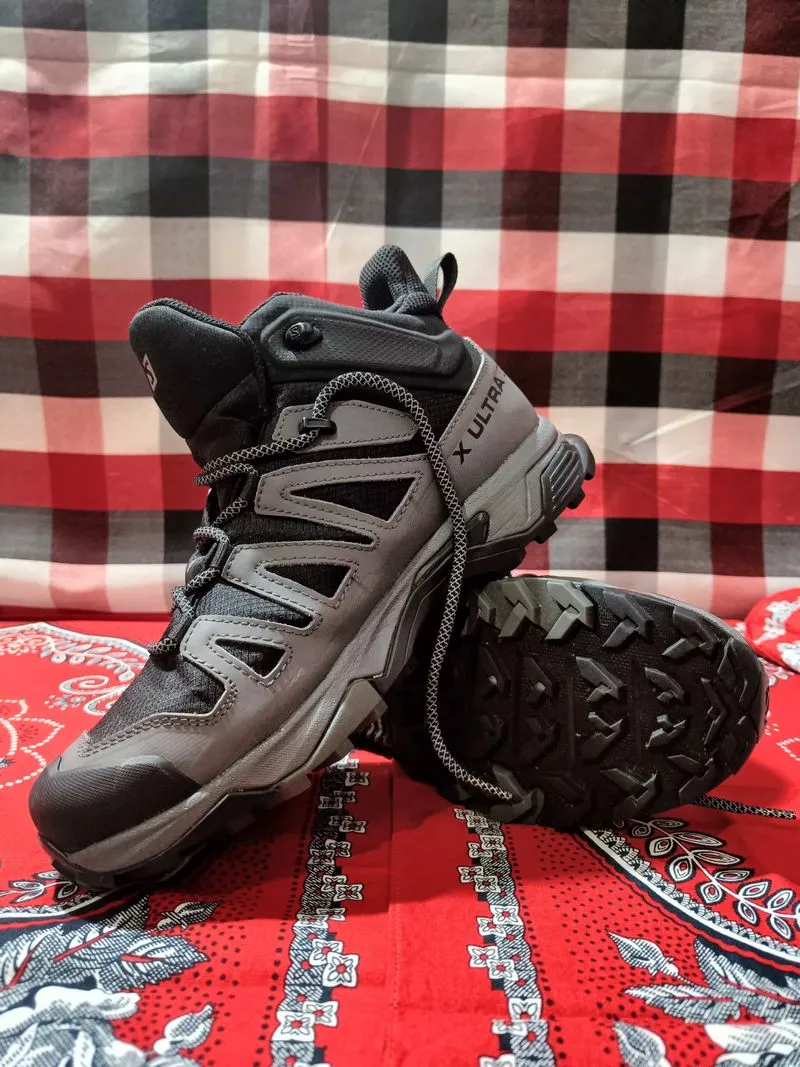 Salomon Luxury Sportswear Pria black gray photo 1