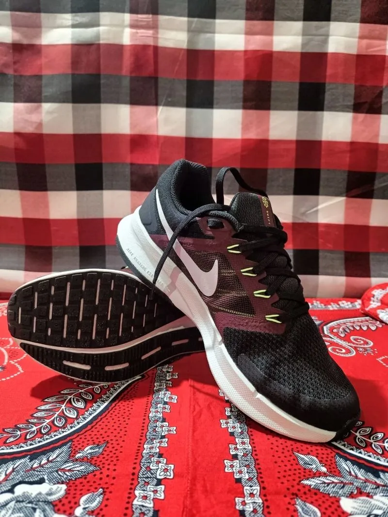 Nike Sportswear Casual Sneakers Pria burgundy black photo 1