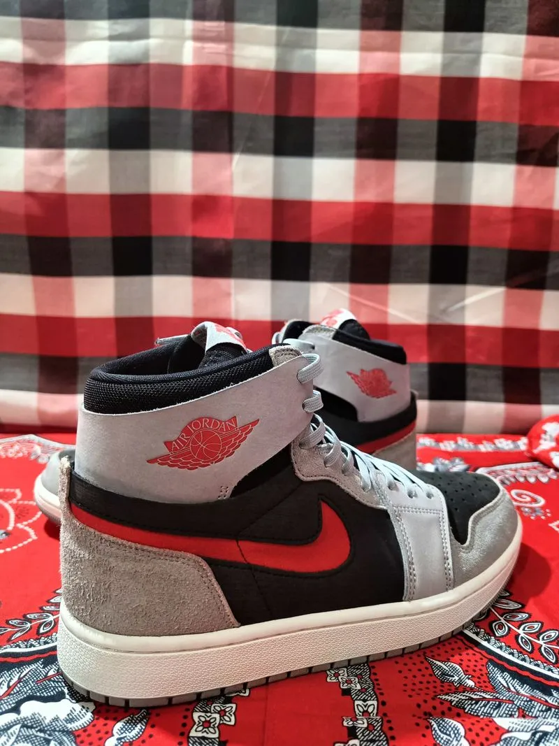 Nike Streetwear Casual Sneakers Pria black gray photo 1