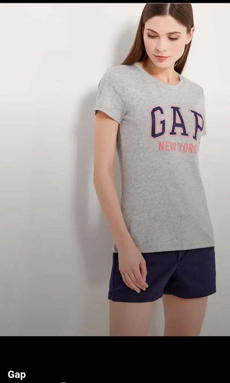 GAP JAPAN T-shirt Women's photo 1
