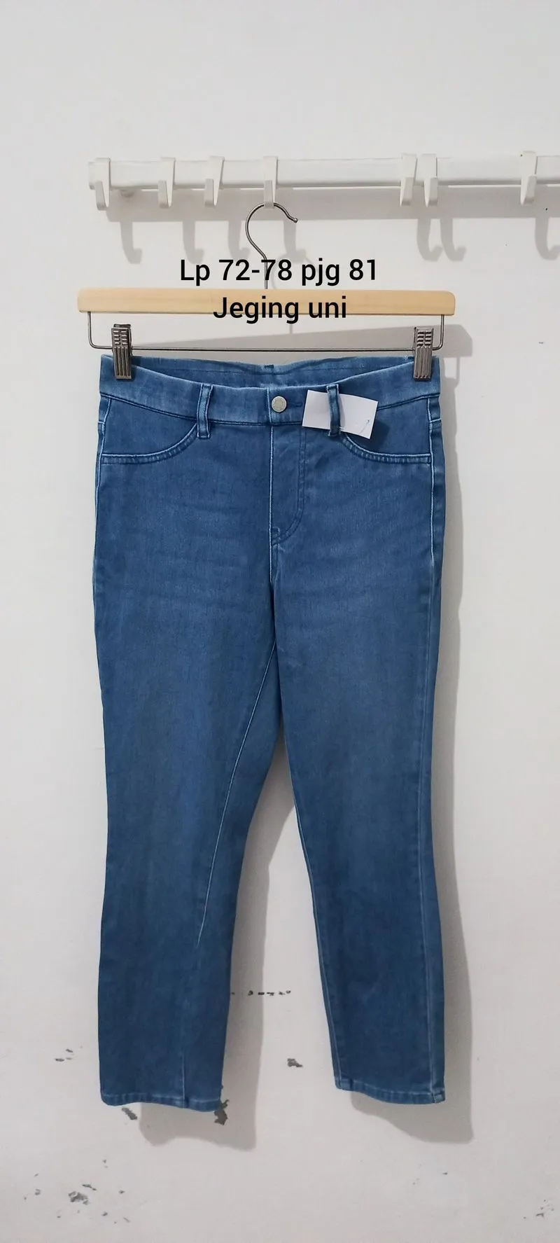 Celana panjang denim jegging uniqlo photo 1