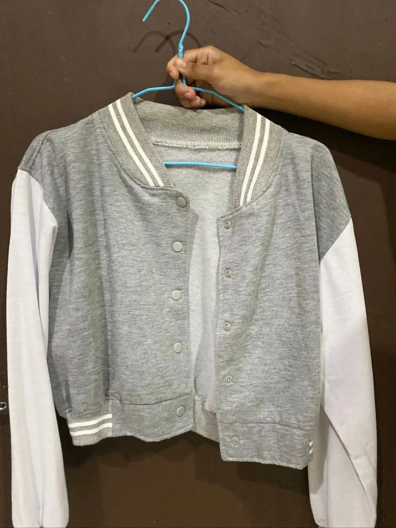 Jacket crop photo 1
