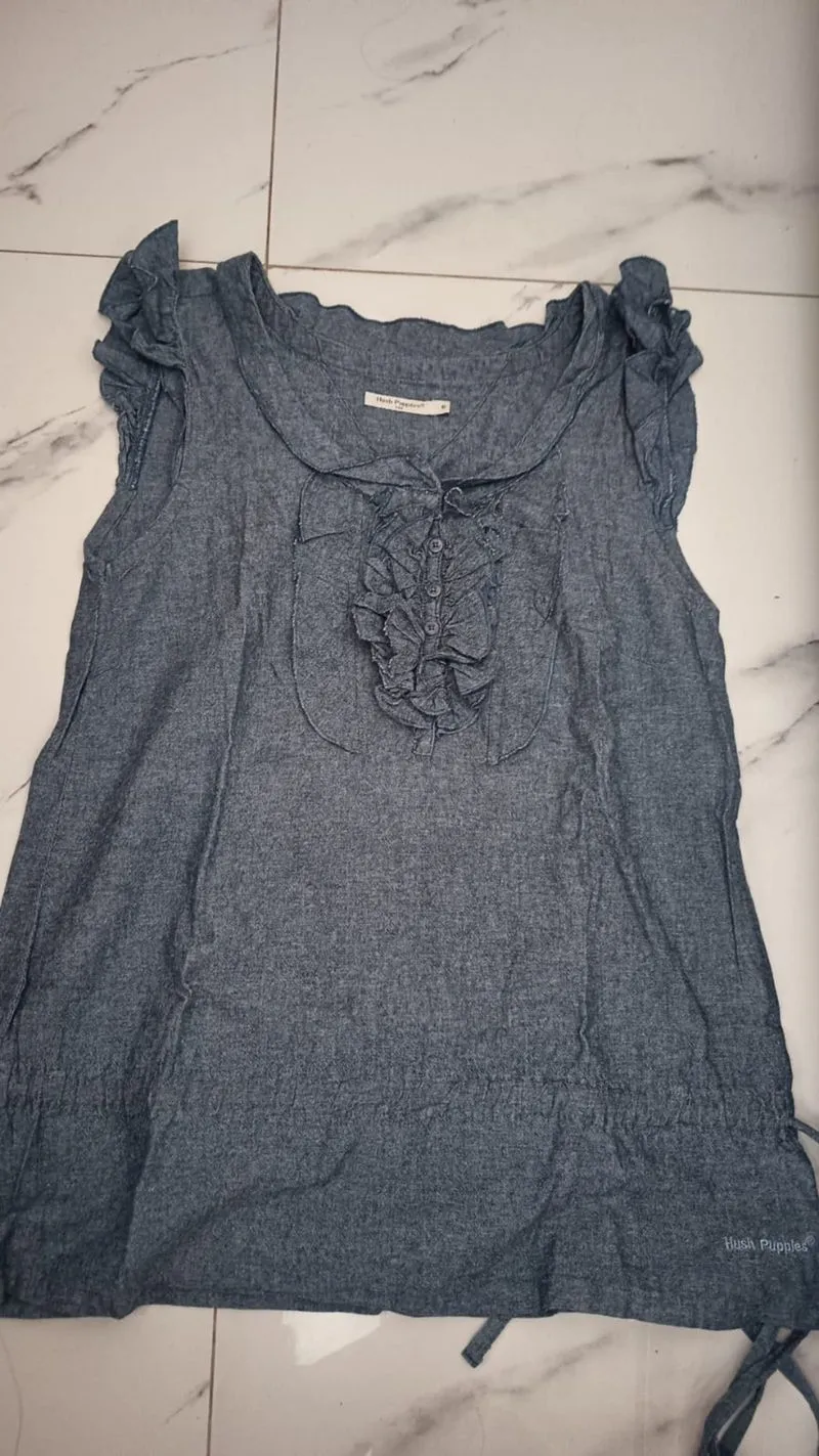 Sleeveless ruffle blouse Hushpupies photo 1