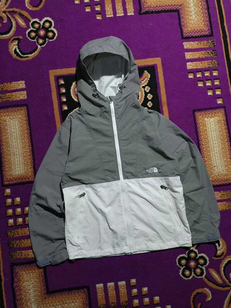 The North Face Compact Jaket (color block) photo 1