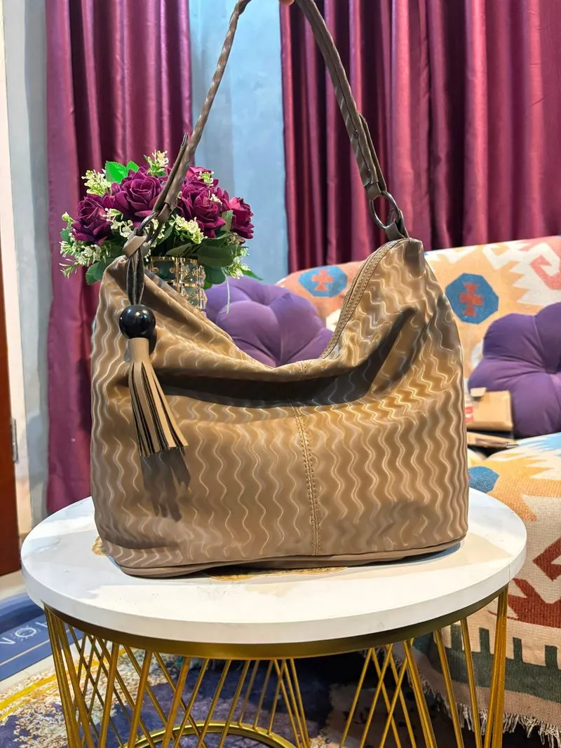 tas lucyu photo 1