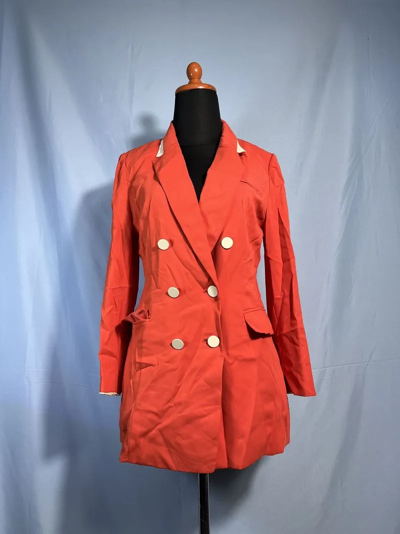 Long Blazer Double-Breasted Oranye Bata dengan Aksen Putih photo 1