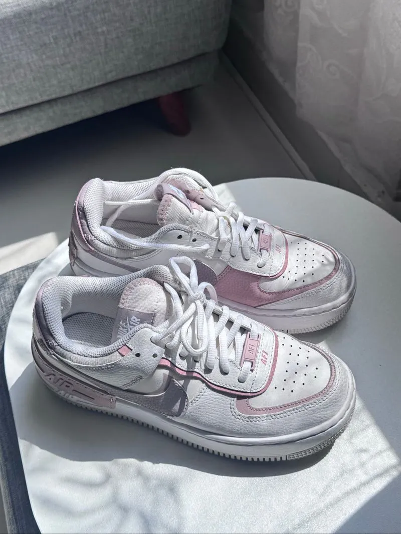nike air force 1 putih pink size 37/5 photo 1