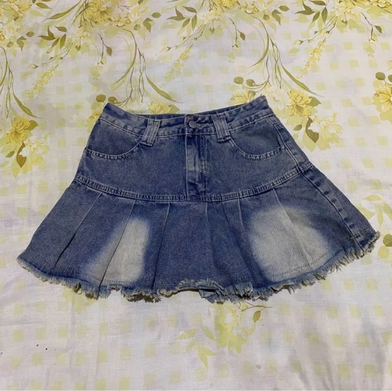 mini skirt photo 1