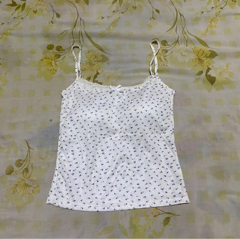 tank top photo 1