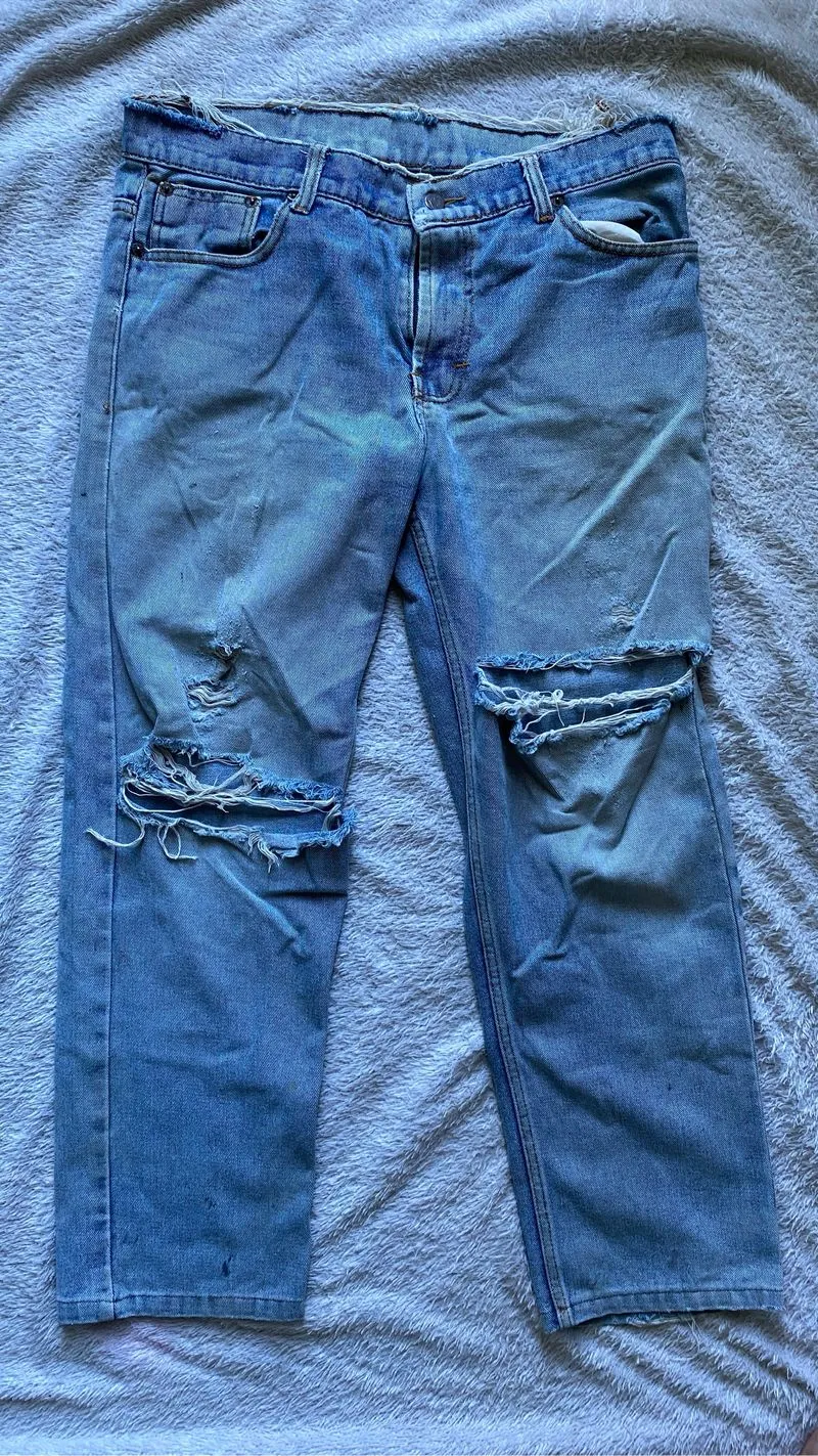 Distressed Jeans photo 1
