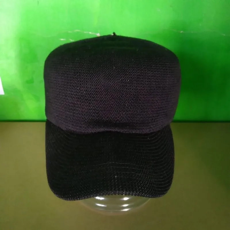 Topi cap Basiquenti japan y2k photo 1