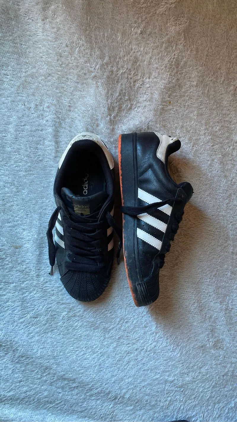 Adidas superstar black photo 1