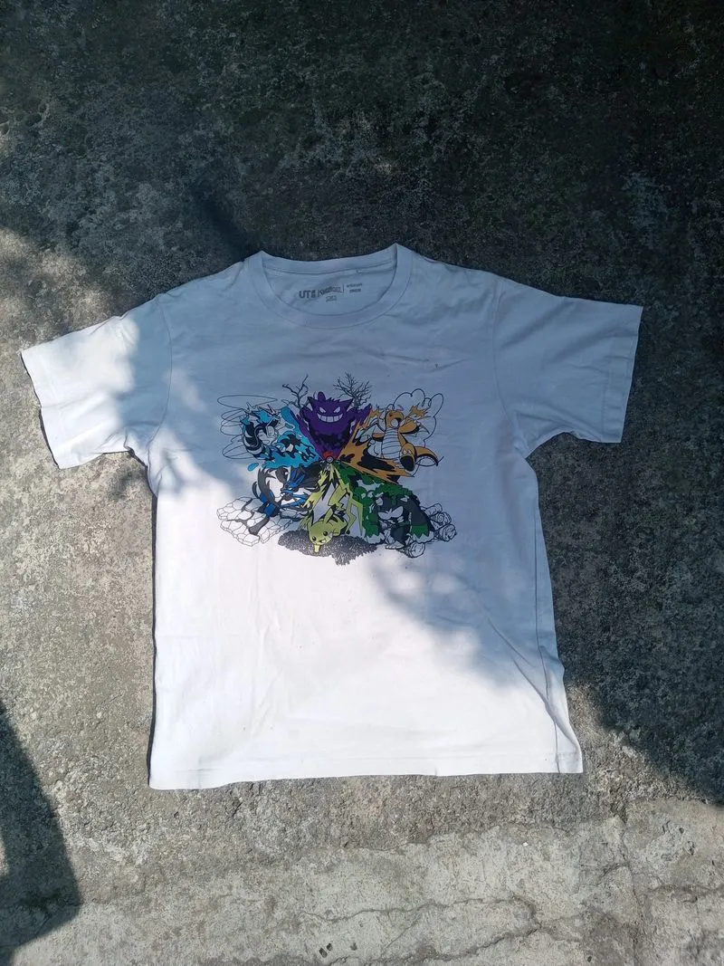 T SHIRT UNIQLO COLAB POKEMON  photo 1