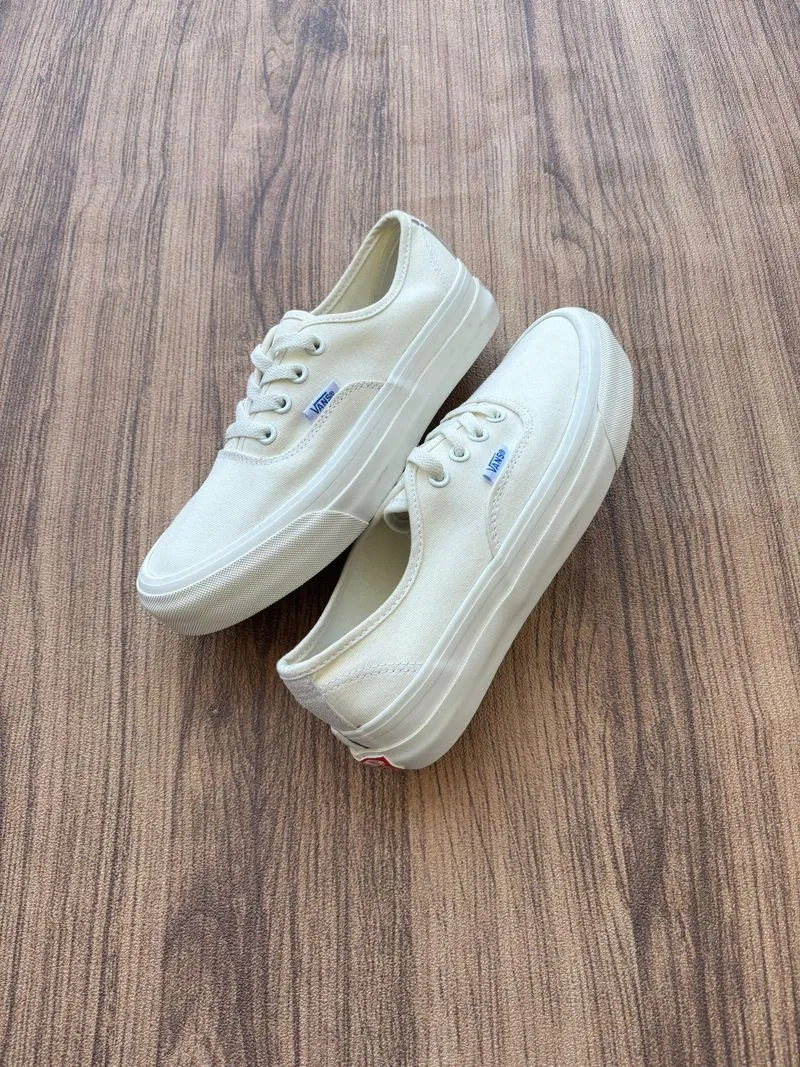 Vans Authentic photo 1