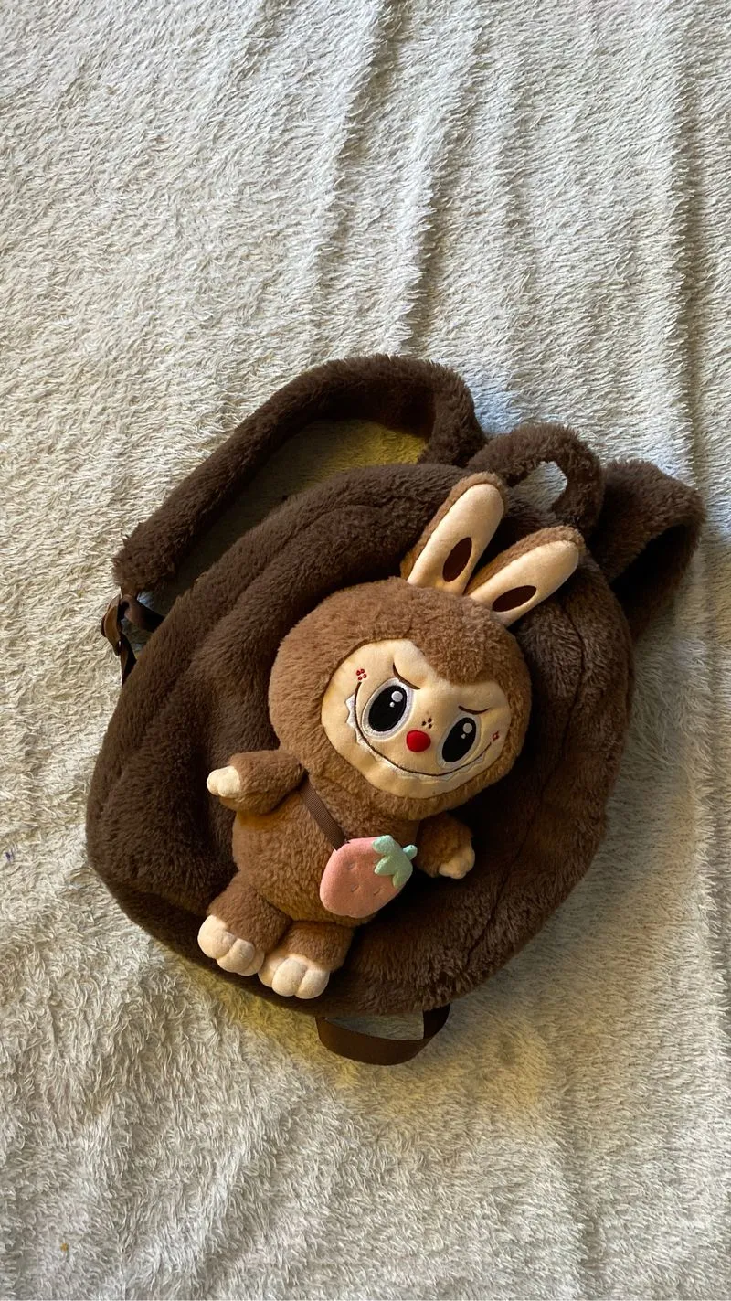 Labubu bag photo 1
