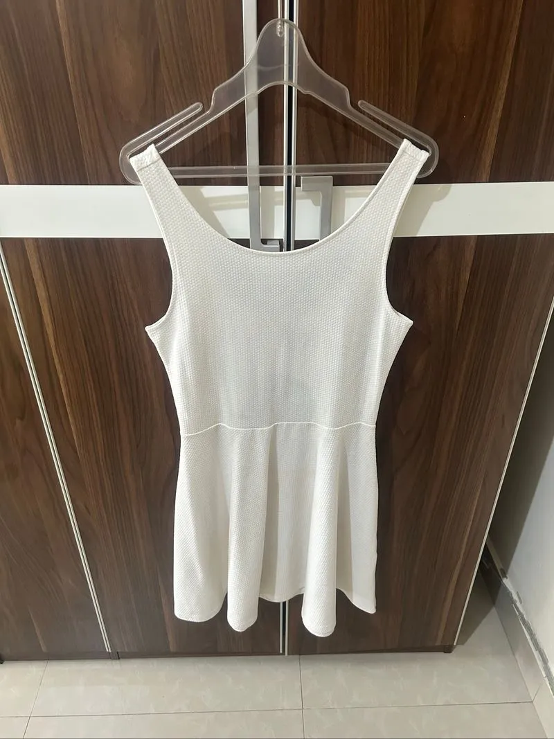 Dress photo 1