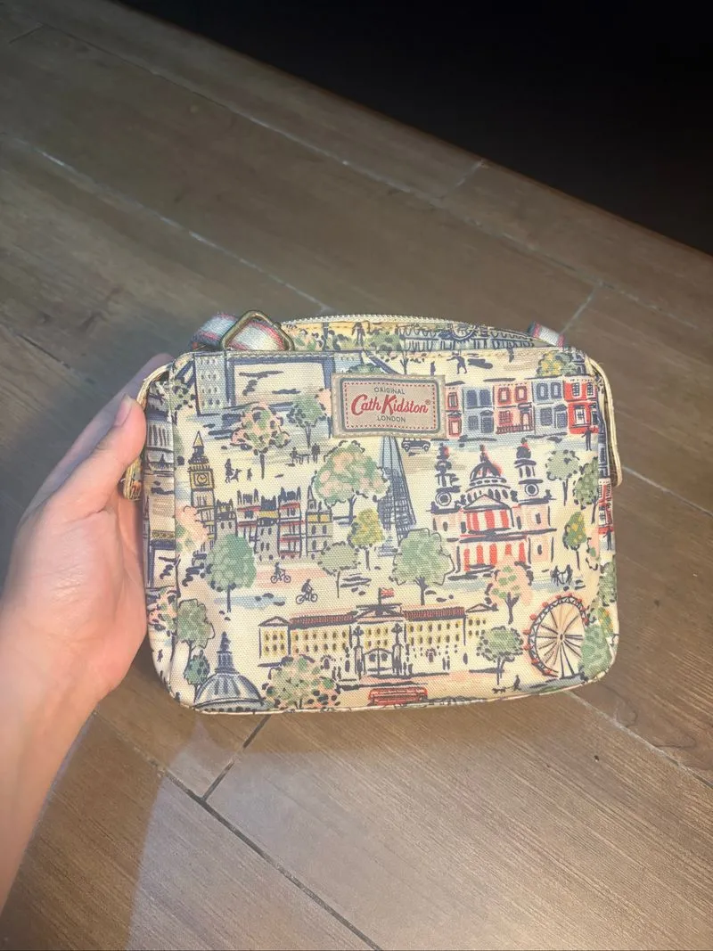 Cath Kidston Crossbody Bag London Pattern photo 1