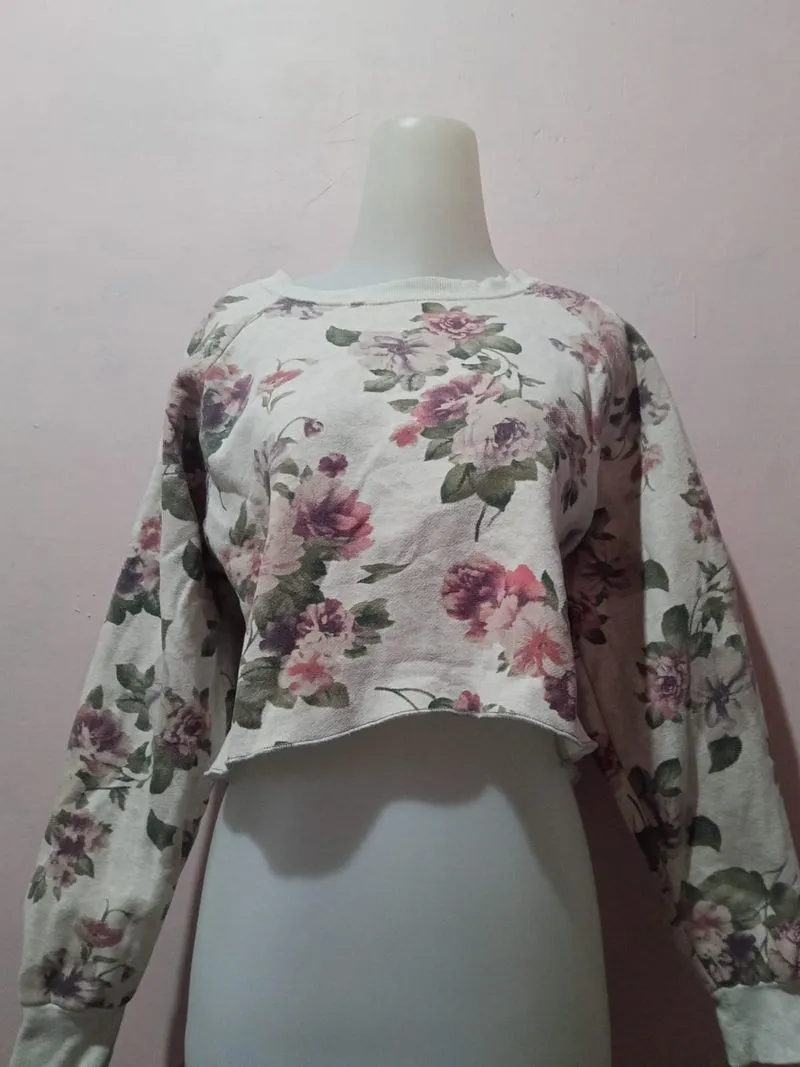 Sweater crop  photo 1