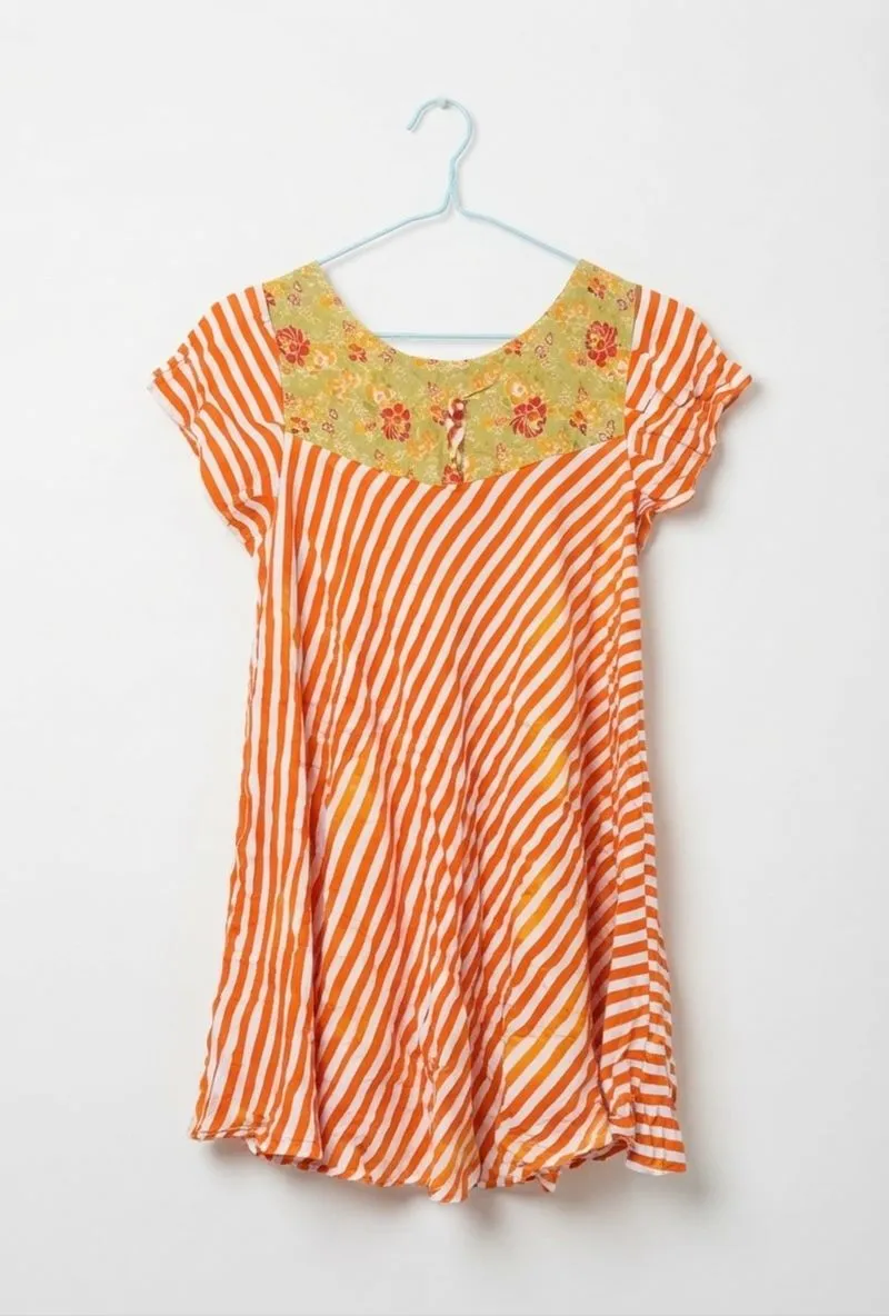 Comfy Floral & Striped Homewear Top Preloved photo 1