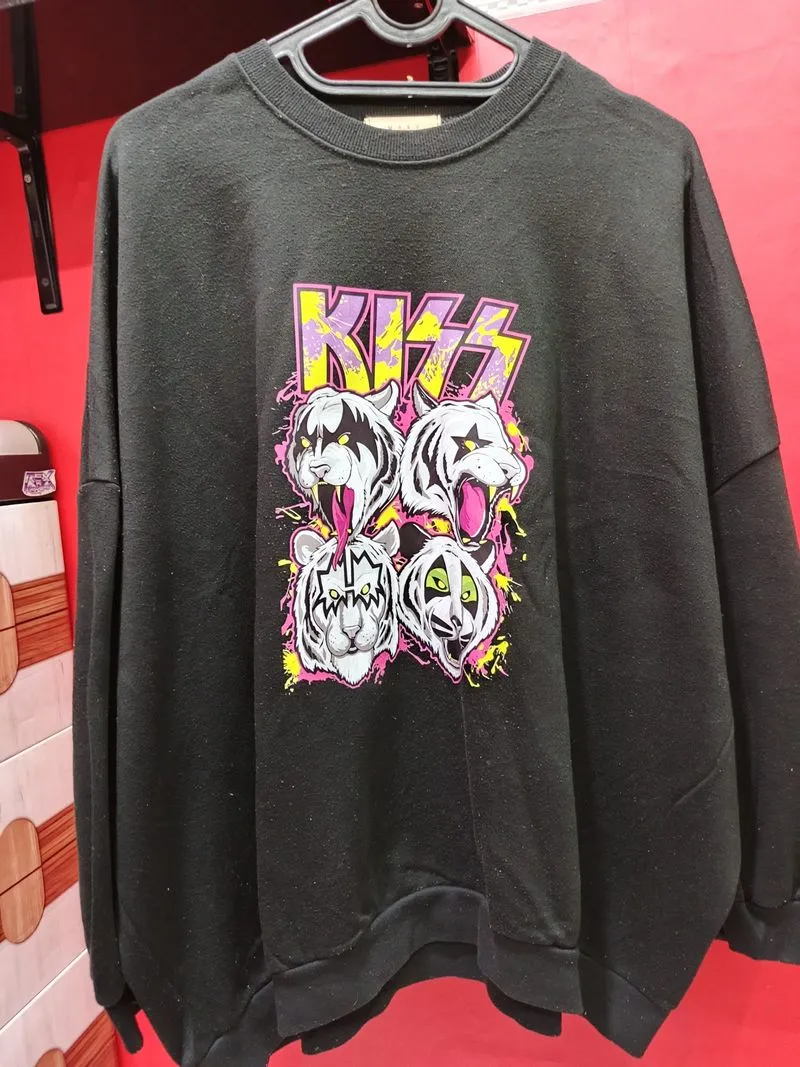 crewneck band kiss photo 1
