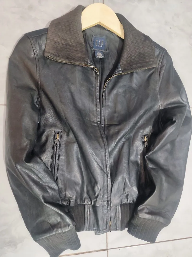 jaket kulit GAP mulus  photo 1