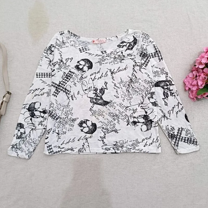 Gothic Grunge Skull Print Tee Lengan Panjang Putih Hitam photo 1