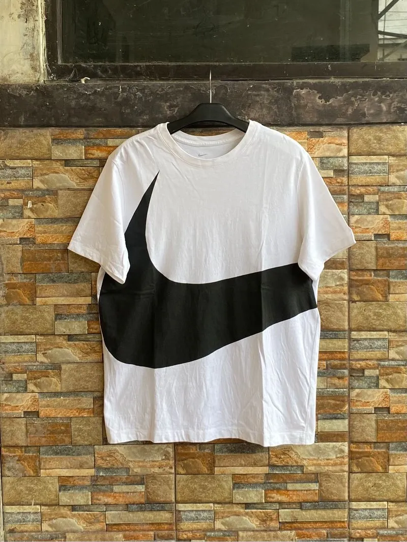 [Termurah] Nike Big Swoosh Casual White Tshirt Good Cond photo 1
