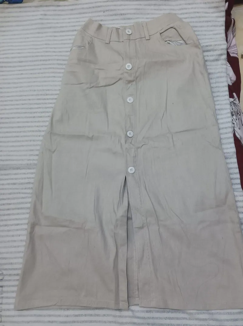 Rok kancing cream photo 1
