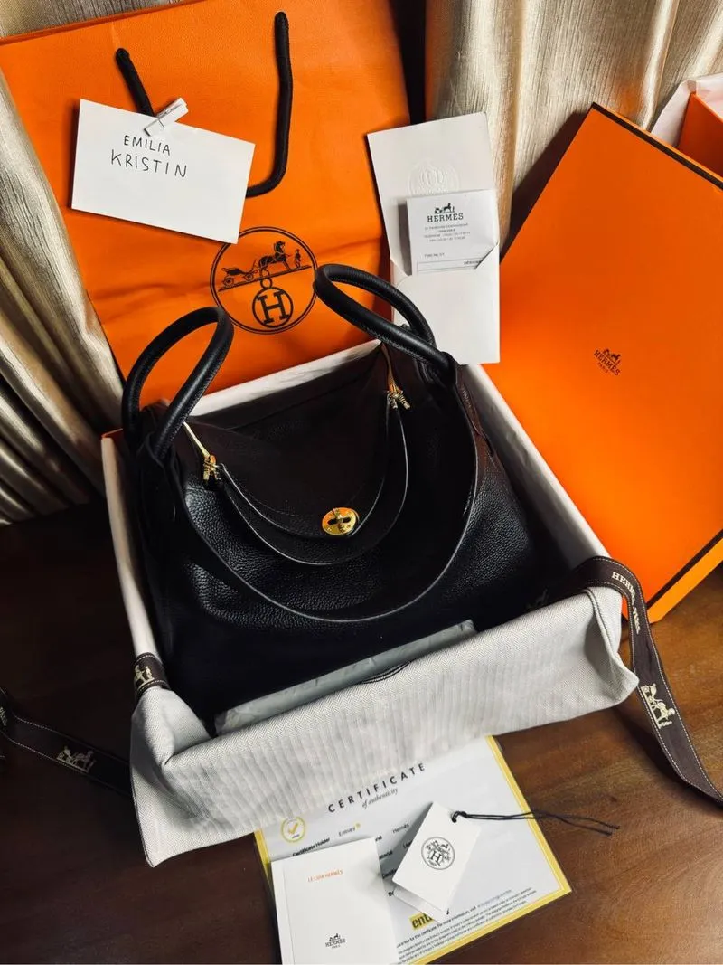 Preloved rec 2023 Lindy 26 Black Taurillon Clemence Ghw auth photo 1