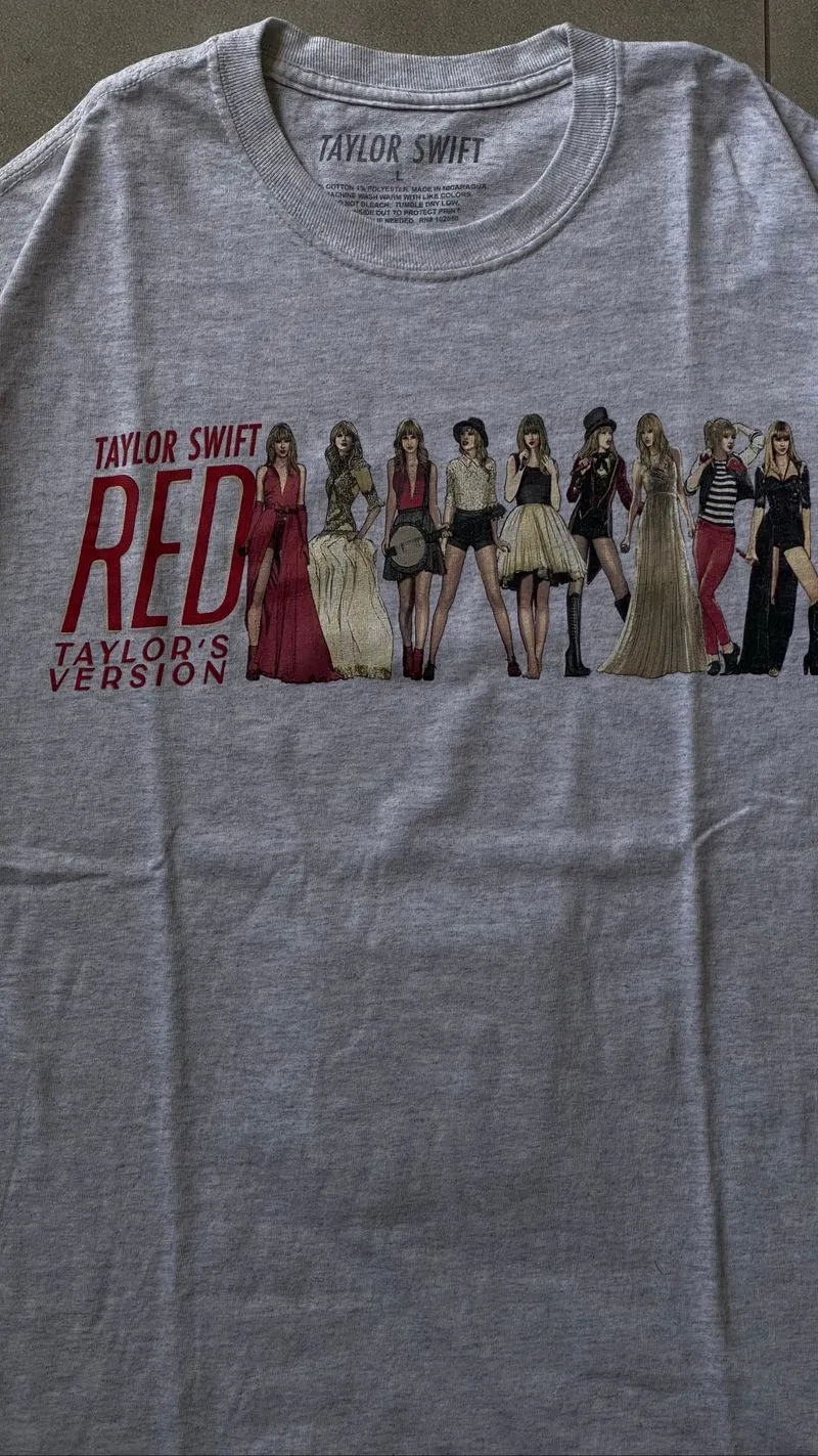 taylor swift red (taylor’s edition)(2021-2022) photo 1