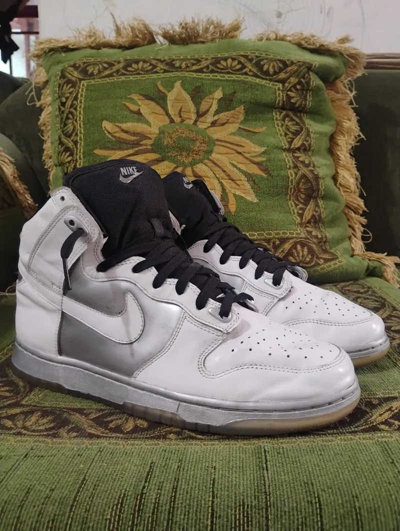 Nike SB Dunk High SE Chrome photo 1