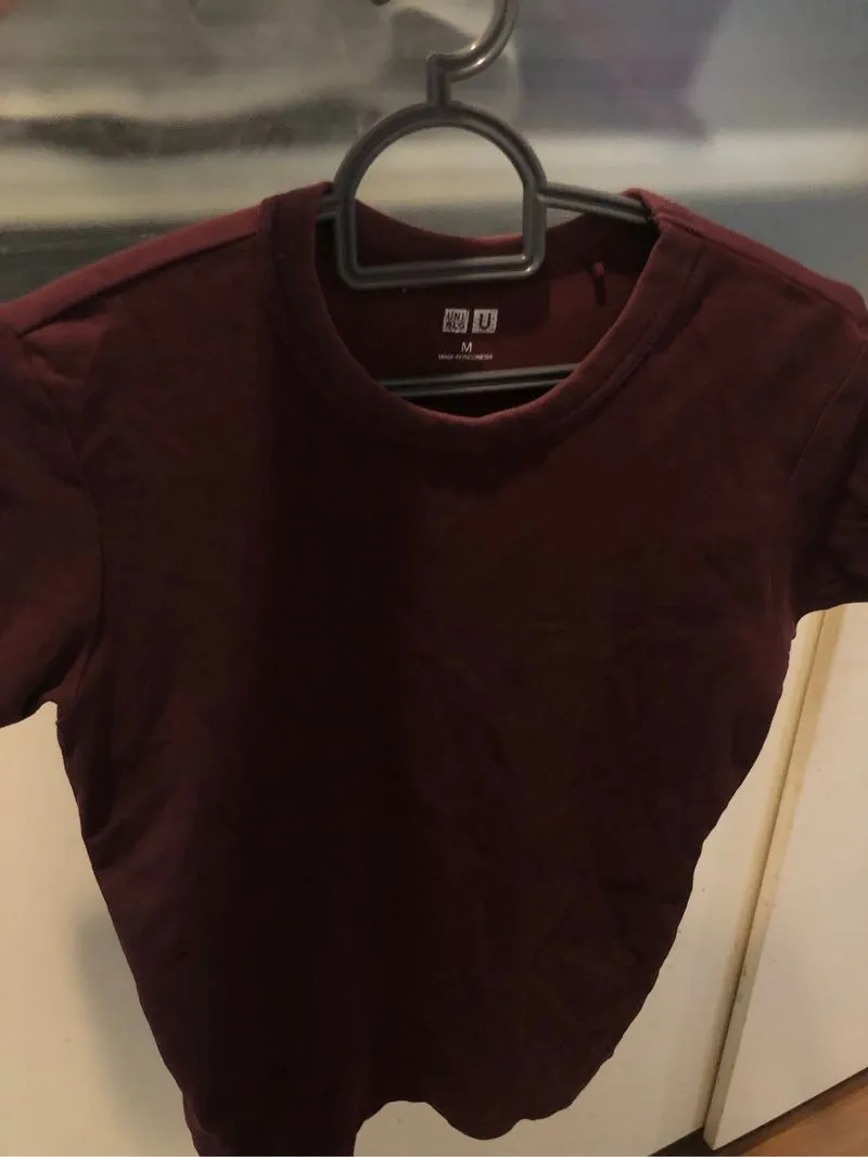 uniqlo maroon shirt photo 1