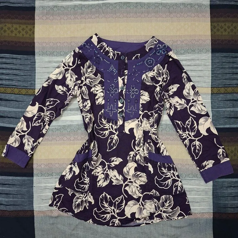 Blouse batik motif tanaman photo 1