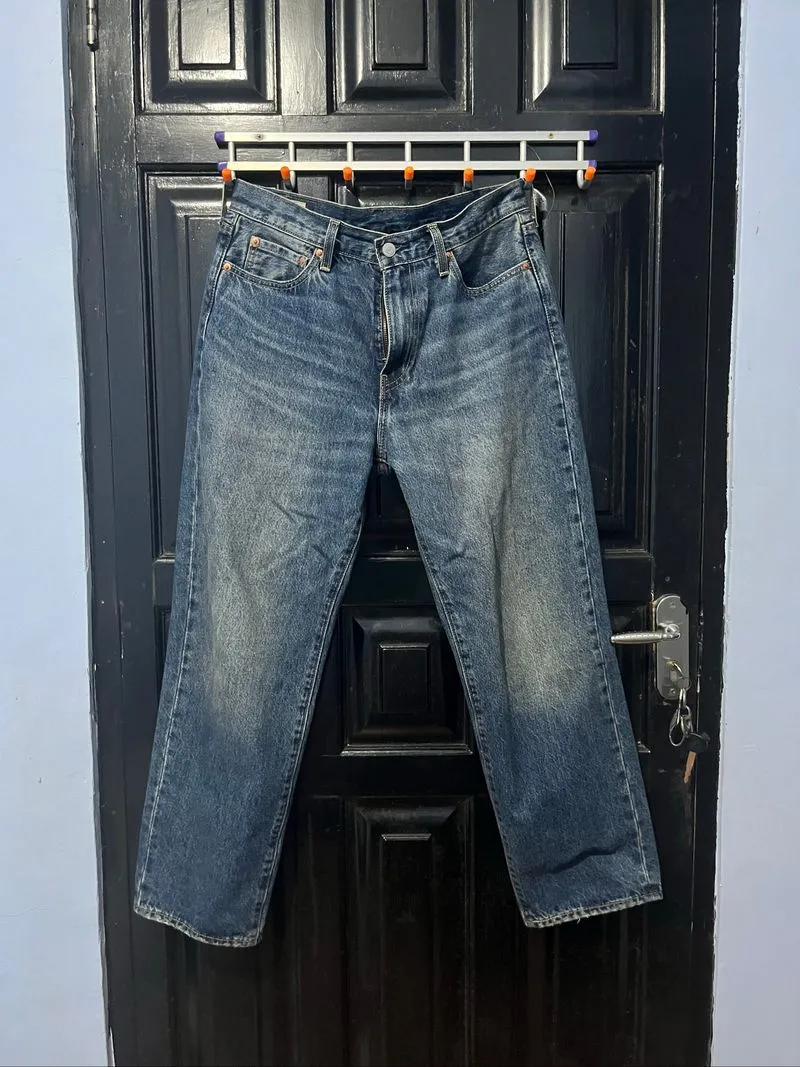 Levis 568 Stay Loose Straight Jeans photo 1