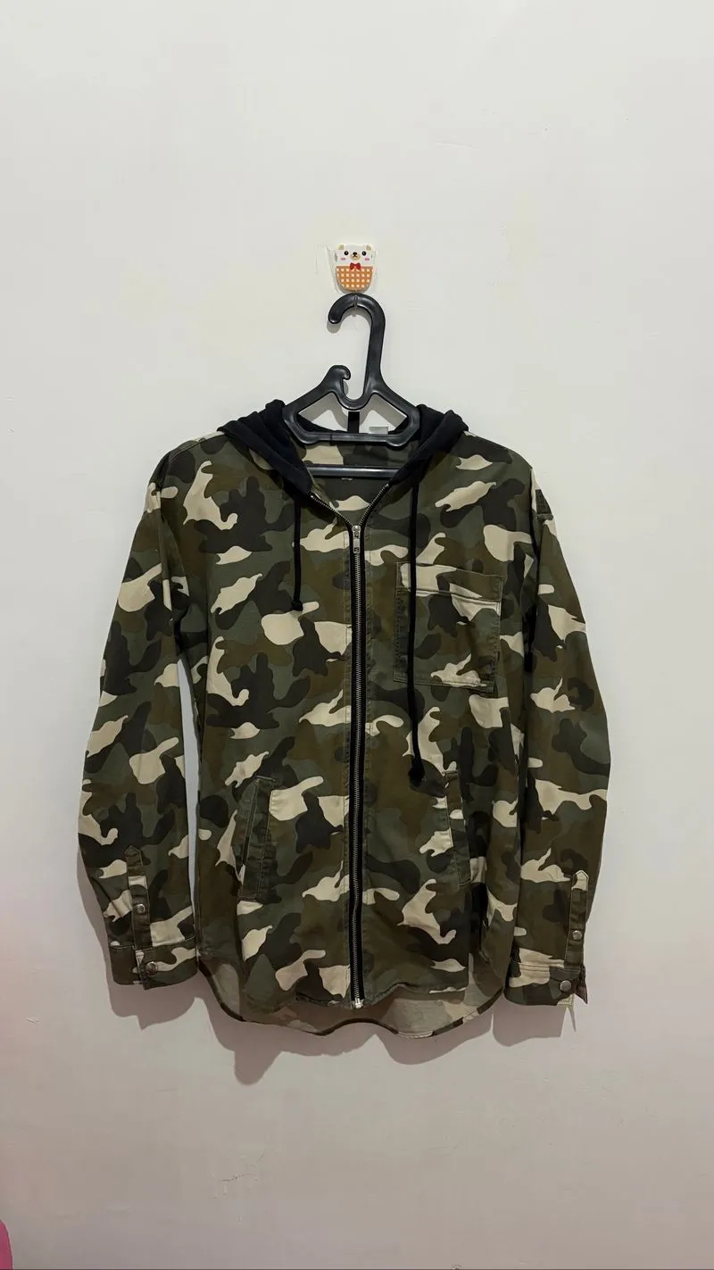 Outer H&M Camo photo 1