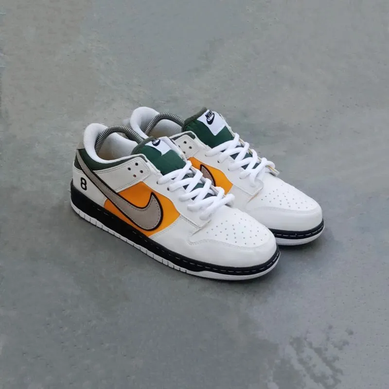 Nike Streetwear Casual Sneakers Pria white orange photo 1