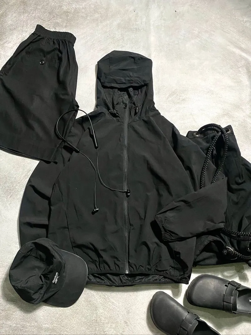GU windbreaker jacket photo 1