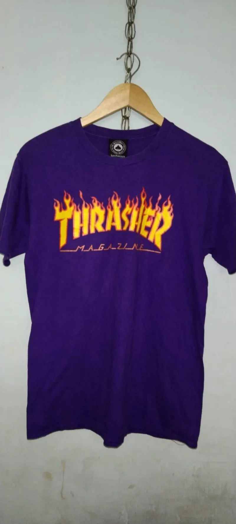 Kaos ungu photo 1