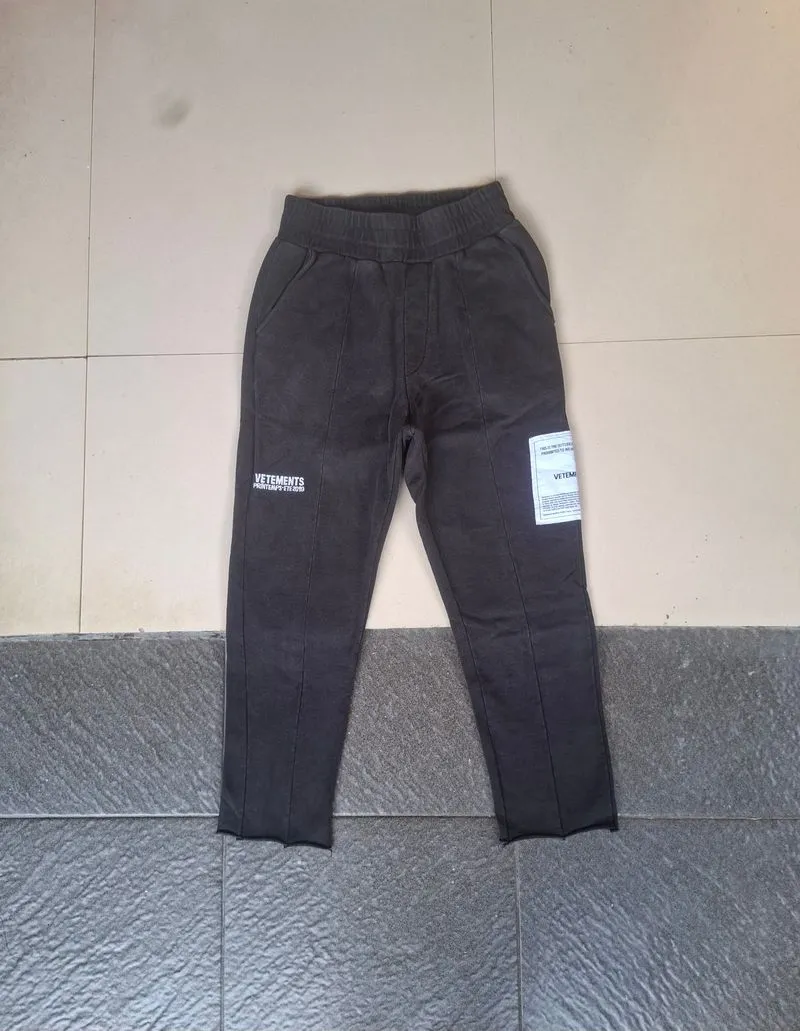 Vetements Unisex Tricots Hiver 2019 (minus hilang tali) photo 1