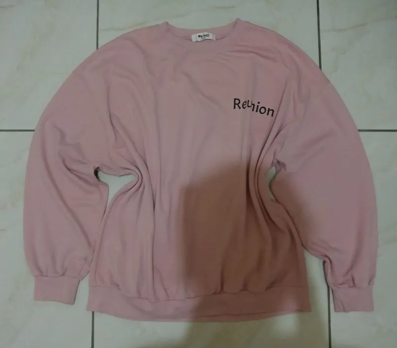 sweater backprint  photo 1