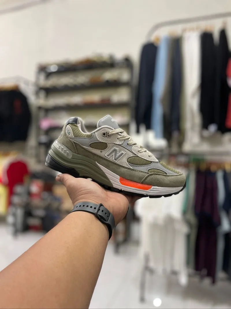 New balance 992 wtaps photo 1