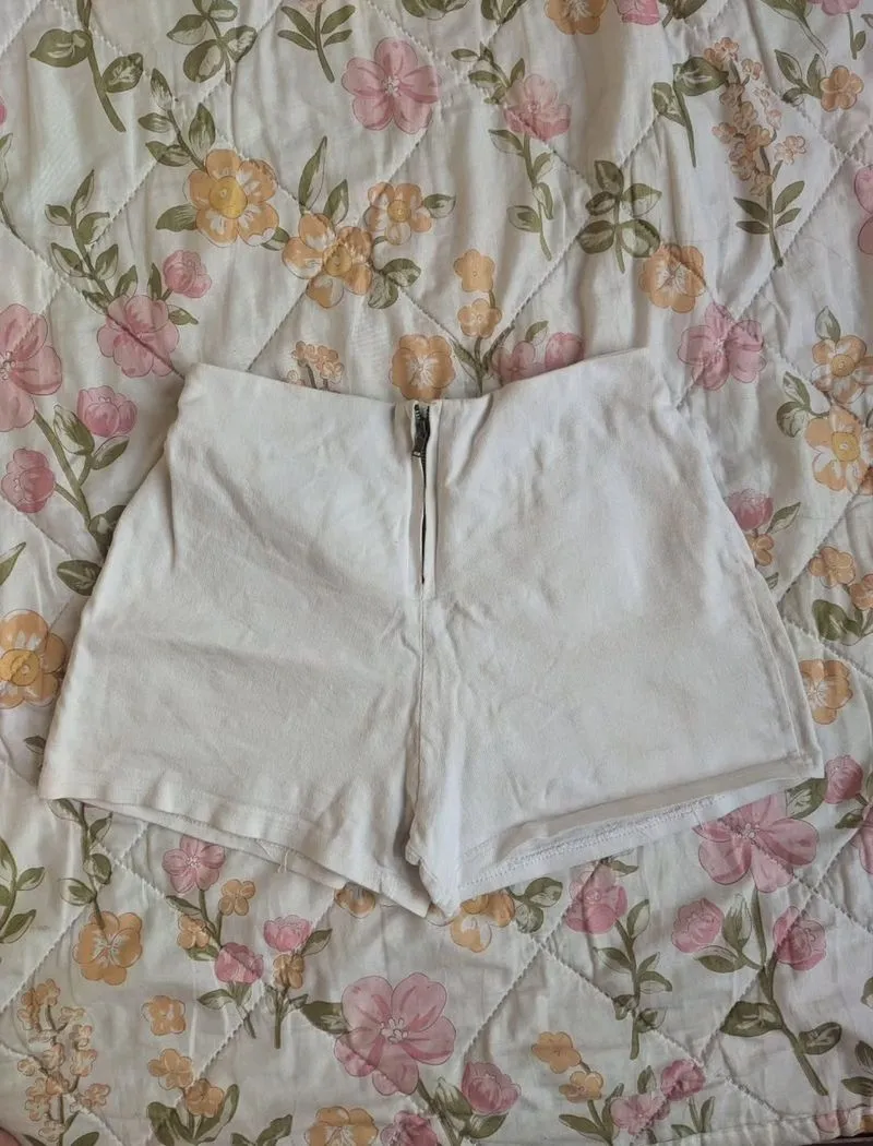 hotpants zipper photo 1