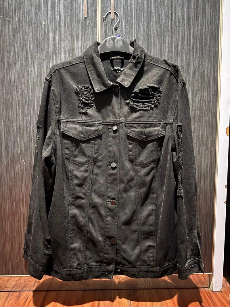 Jaket Denim Hitam photo 1