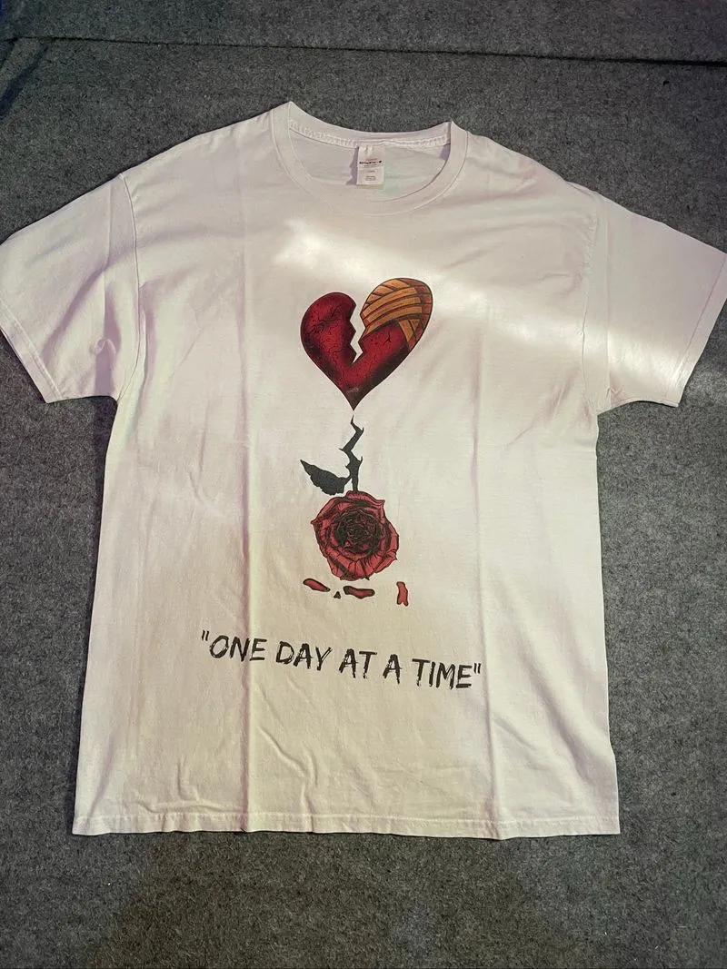 T shirt Art Heart Broke photo 1