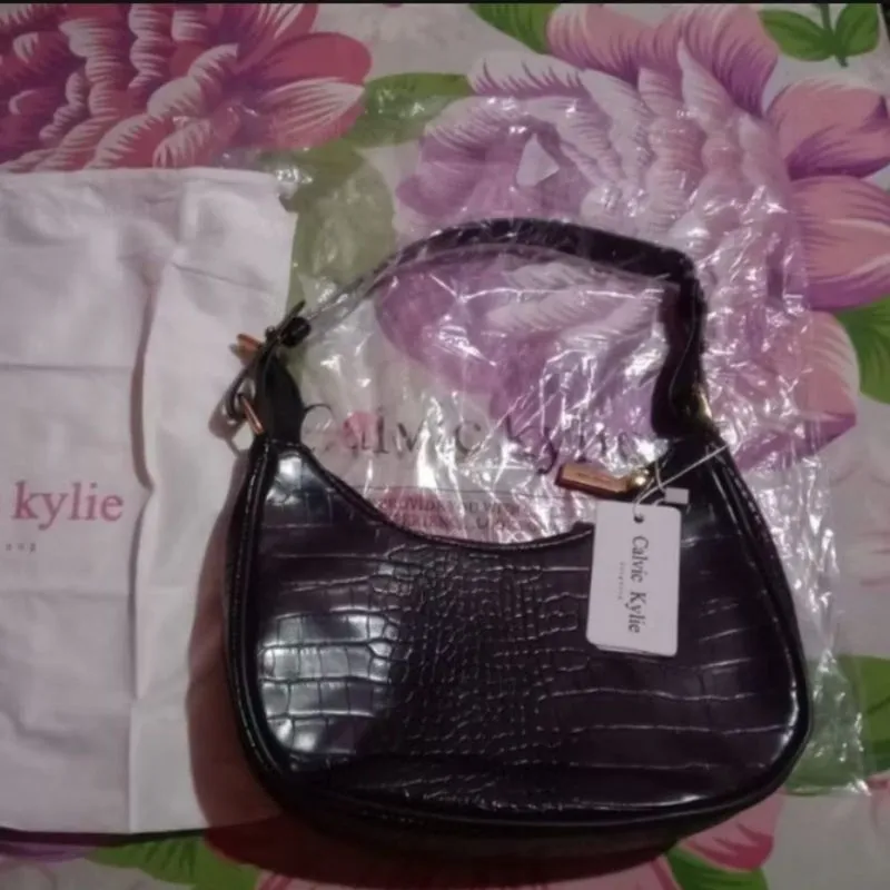 Tas calvic kylie photo 1