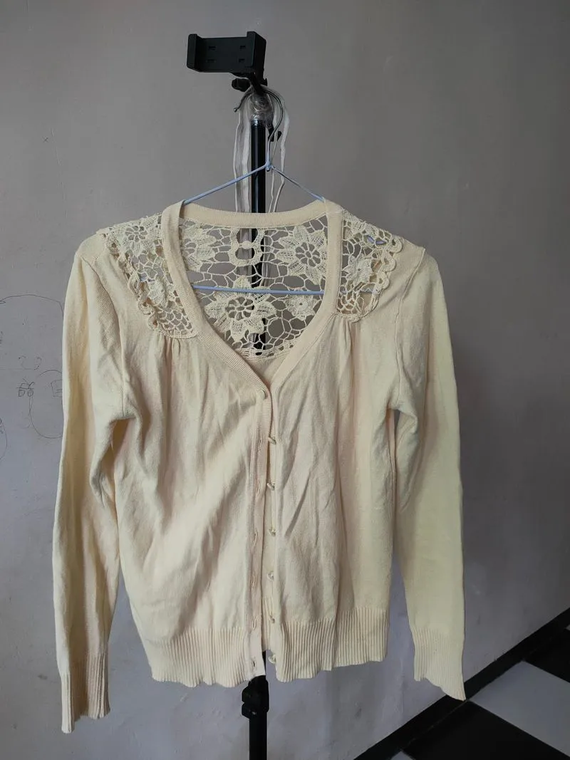 cardi soft yellow photo 1
