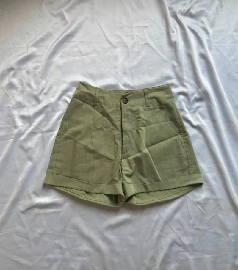 Shorts pants green photo 1