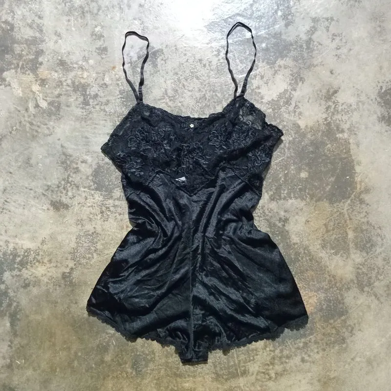 XQWSITE LENGERIE Y2K & GOTH STYLE photo 1