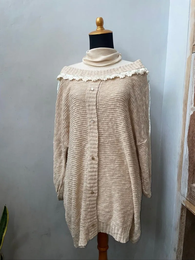 Outer Coquette Rose Fanfan photo 1